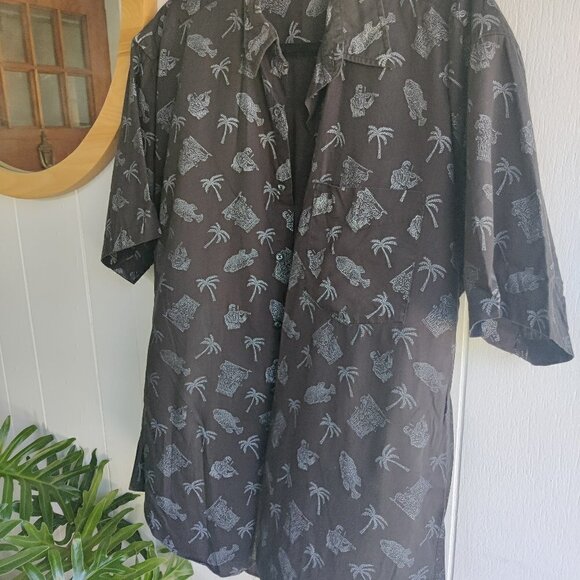 Gap Hawaiian Shirt in Cotton. black with subtle white pattern of palm, fish Sz M - Picture 1 of 7